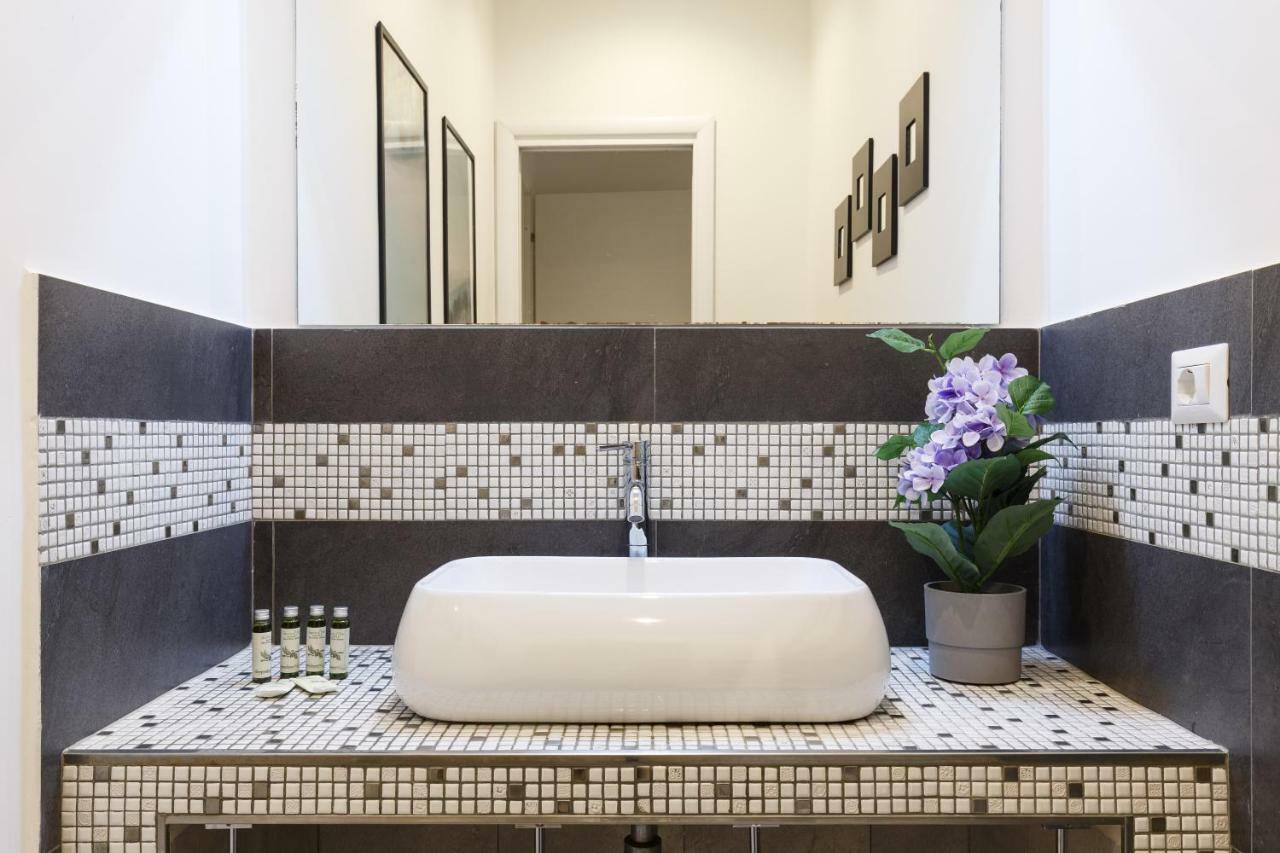 Aeterna Rooms Collection Guesthouse Рим Экстерьер фото